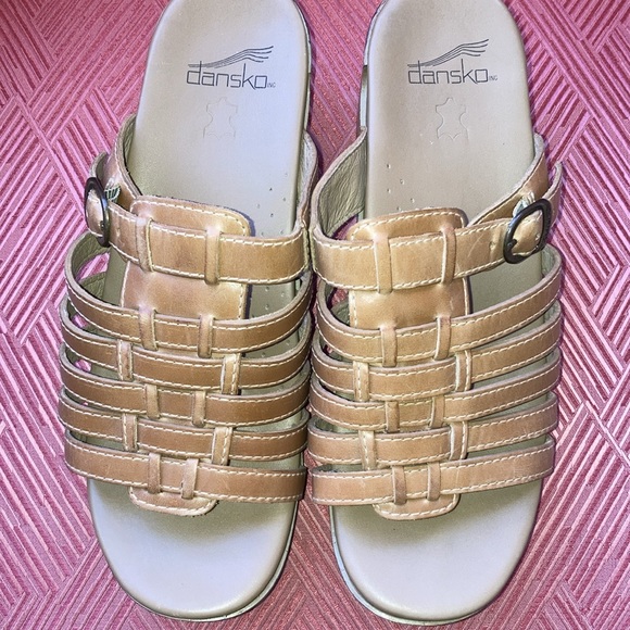 Dansko Sandals   Size 40 - Picture 2 of 13